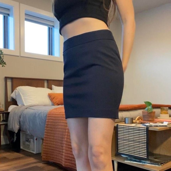✨ NWT ✨ Express navy blue pencil mini skirt 🦋 - Picture 3 of 4